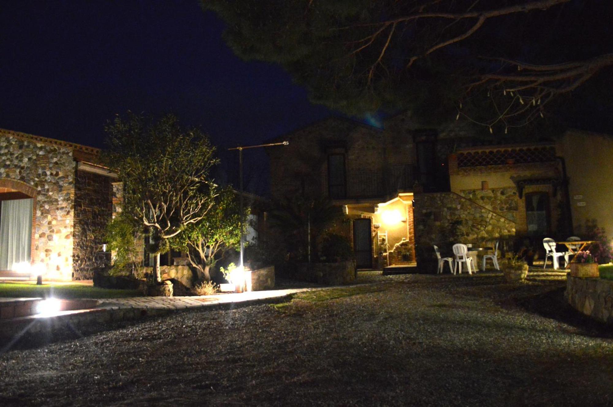 Villa Quiete Spadafora Buitenkant foto