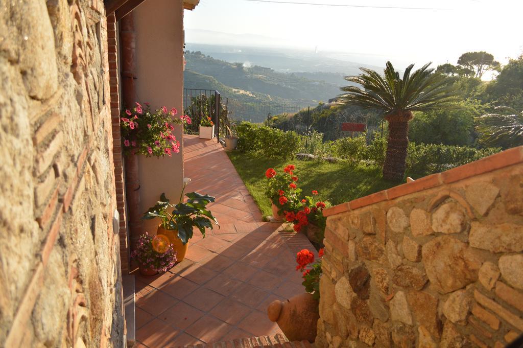 Villa Quiete Spadafora Buitenkant foto